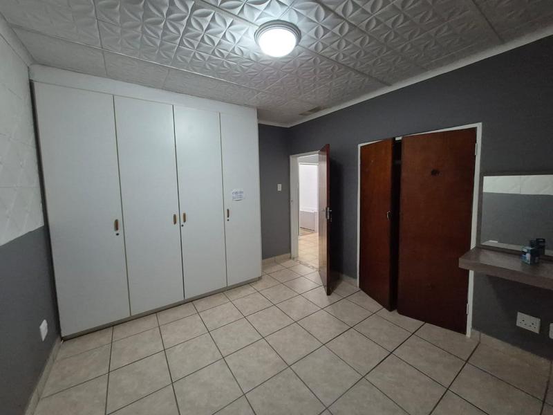 To Let 4 Bedroom Property for Rent in Da Nova Western Cape